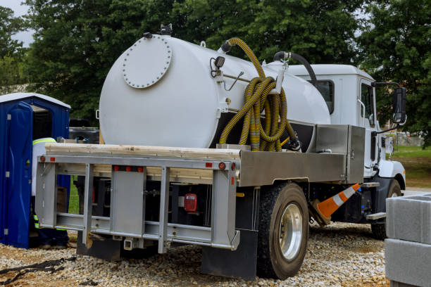 Portable Toilet Options We Offer in Bernardsville, NJ